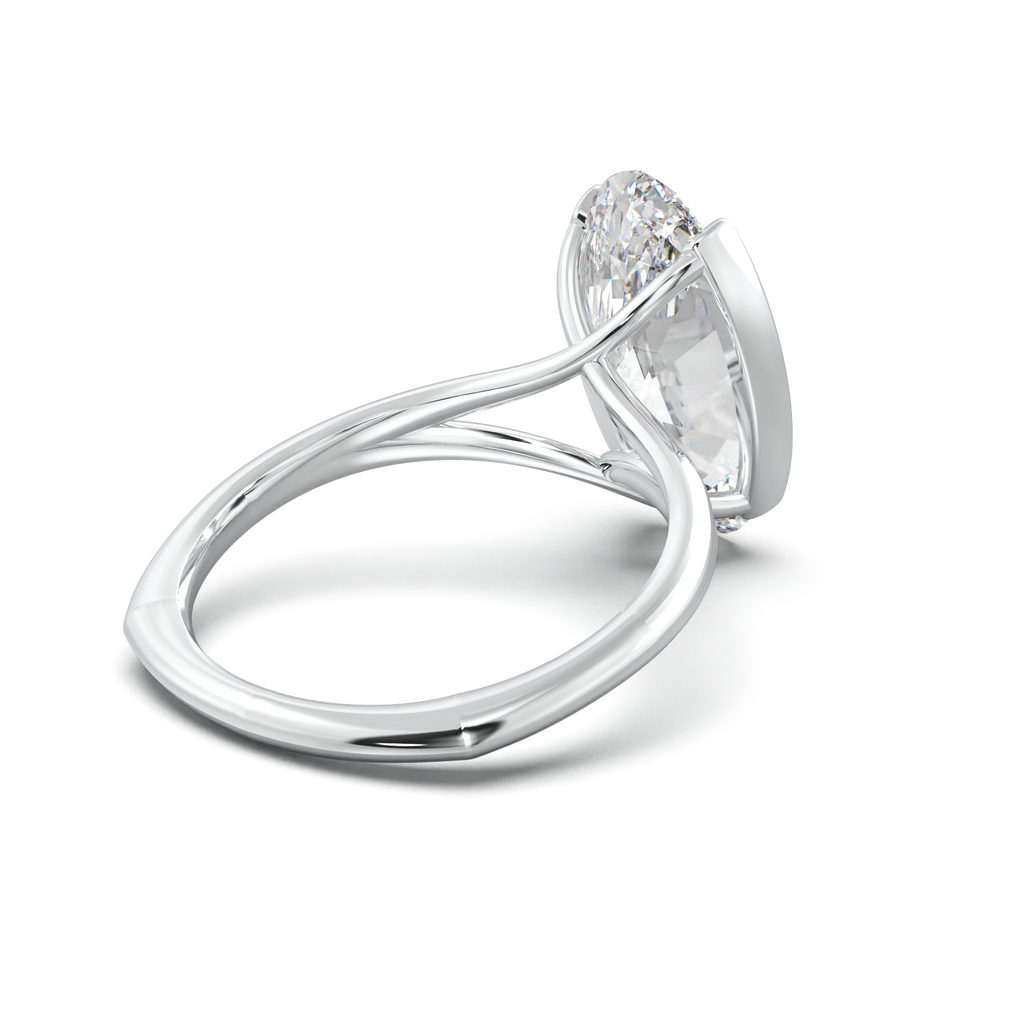 Moval Halo Pavé Engagement Ring