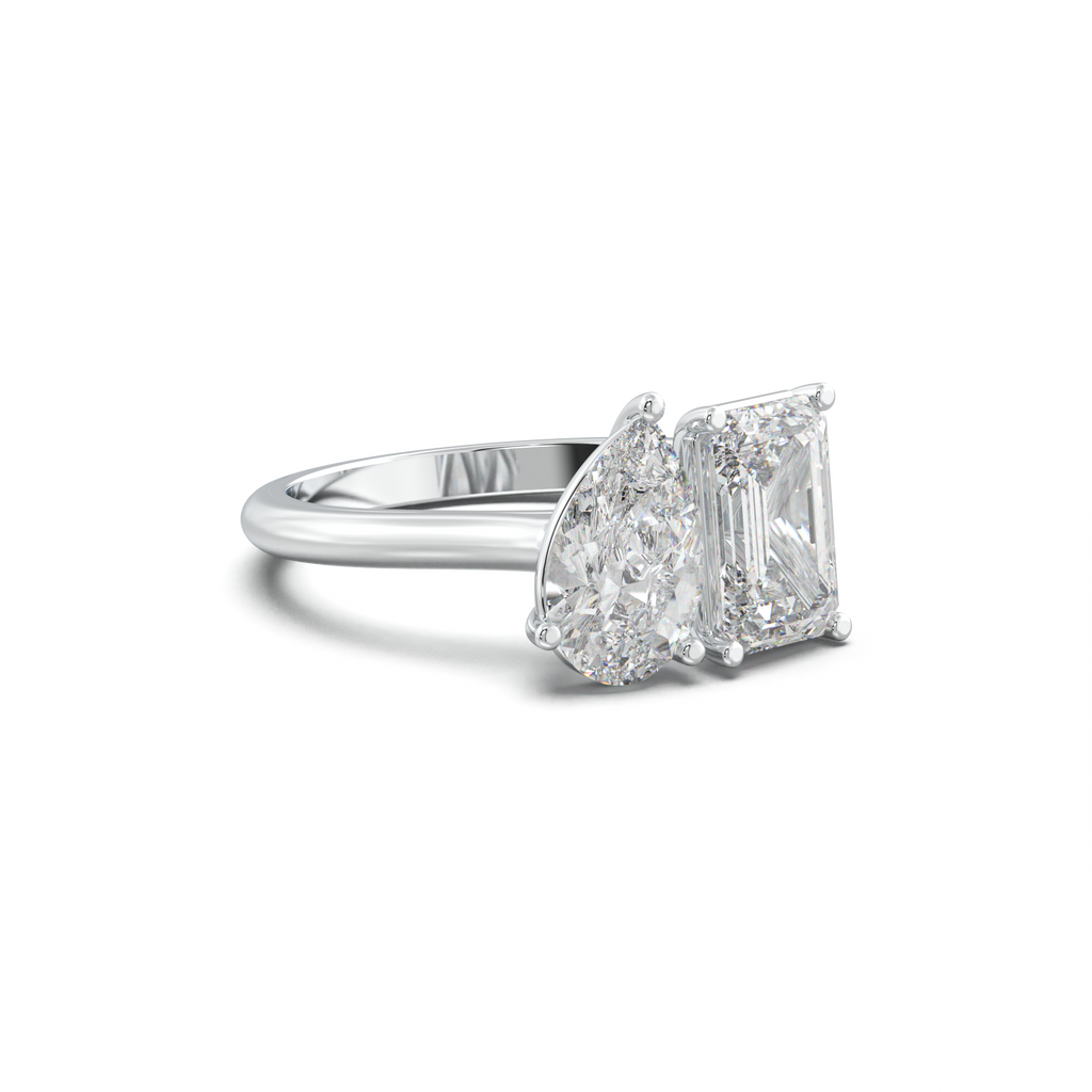 Pear & Emerald Toi et Moi Engagement Ring