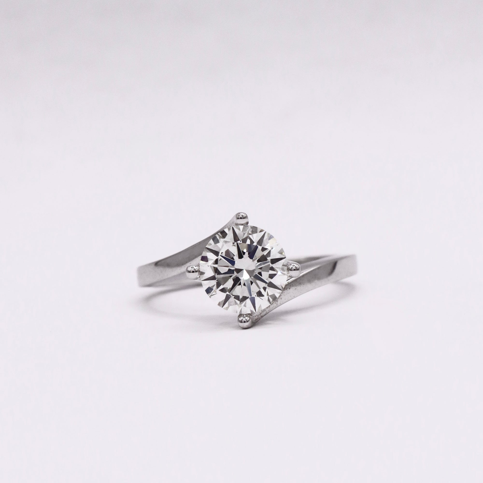 Half Twist Round Ring