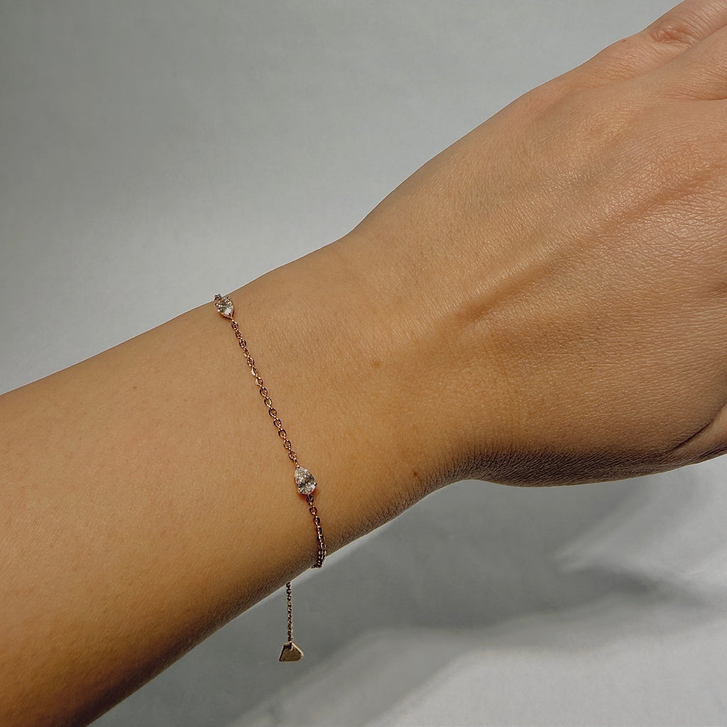 Eternal Pear East-West Chain Braceket