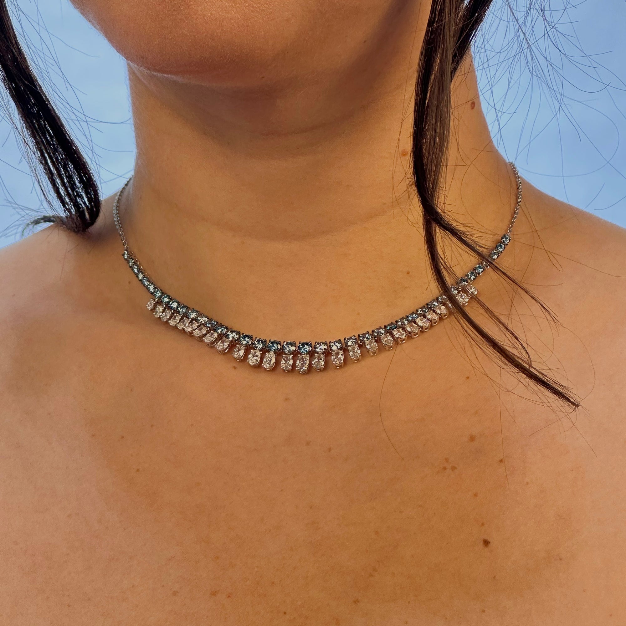 Graduating Blue Round Oval Necklace