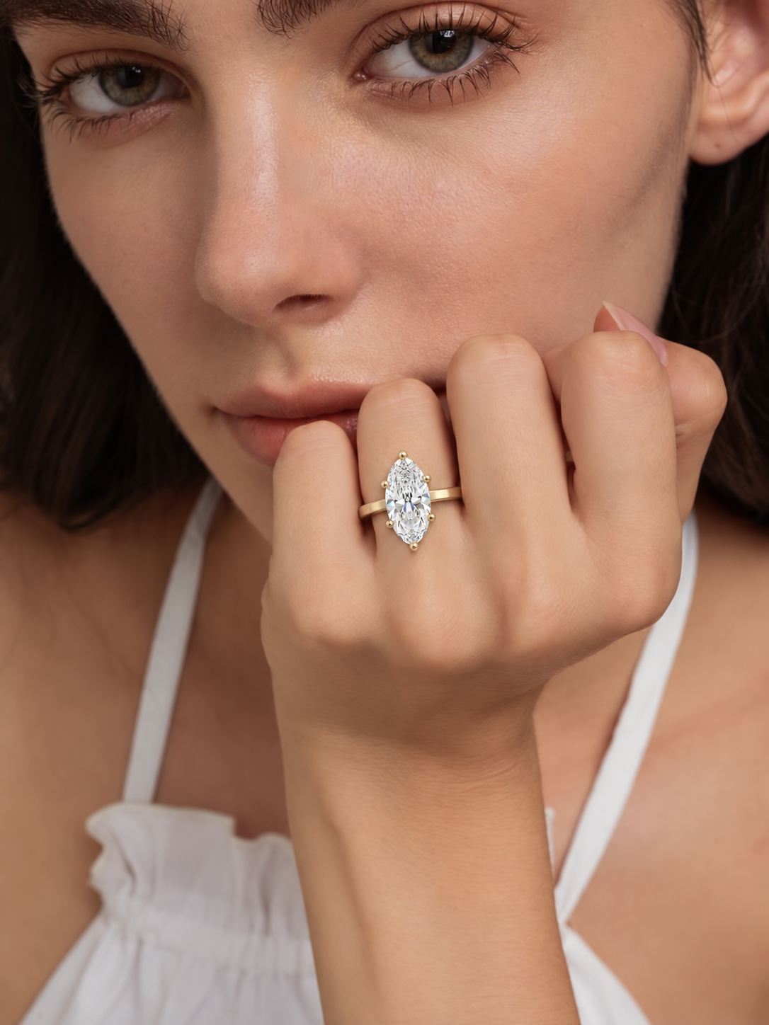 LR21866 oval diamond-accent gallery engagement ring model image