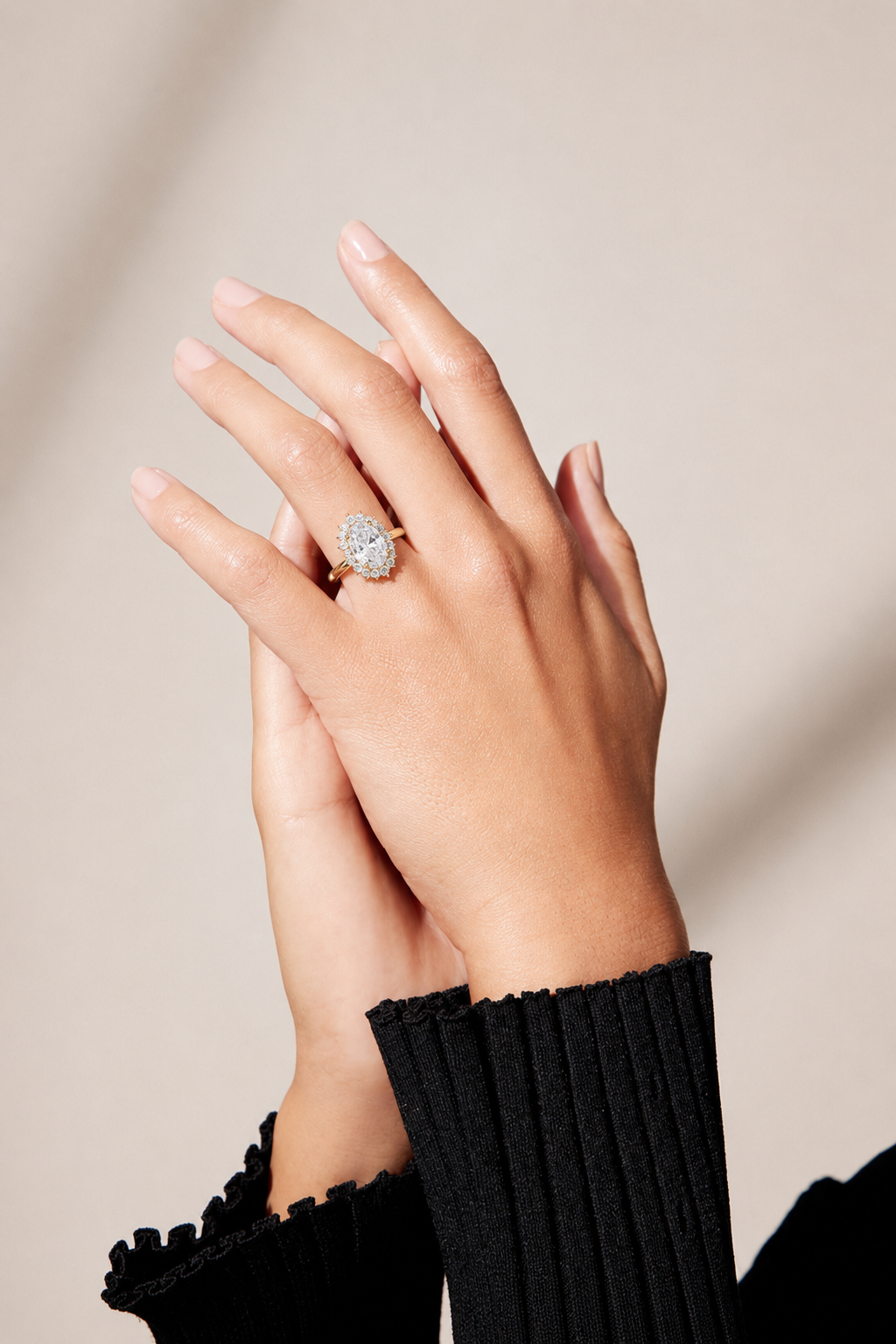 PR0016 oval halo engagement ring model