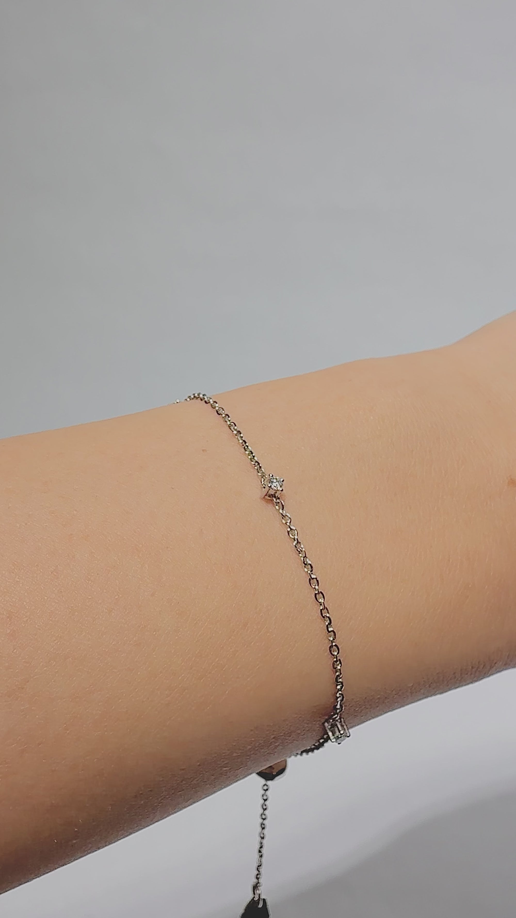 Eternal Station Round Chain Bracelet