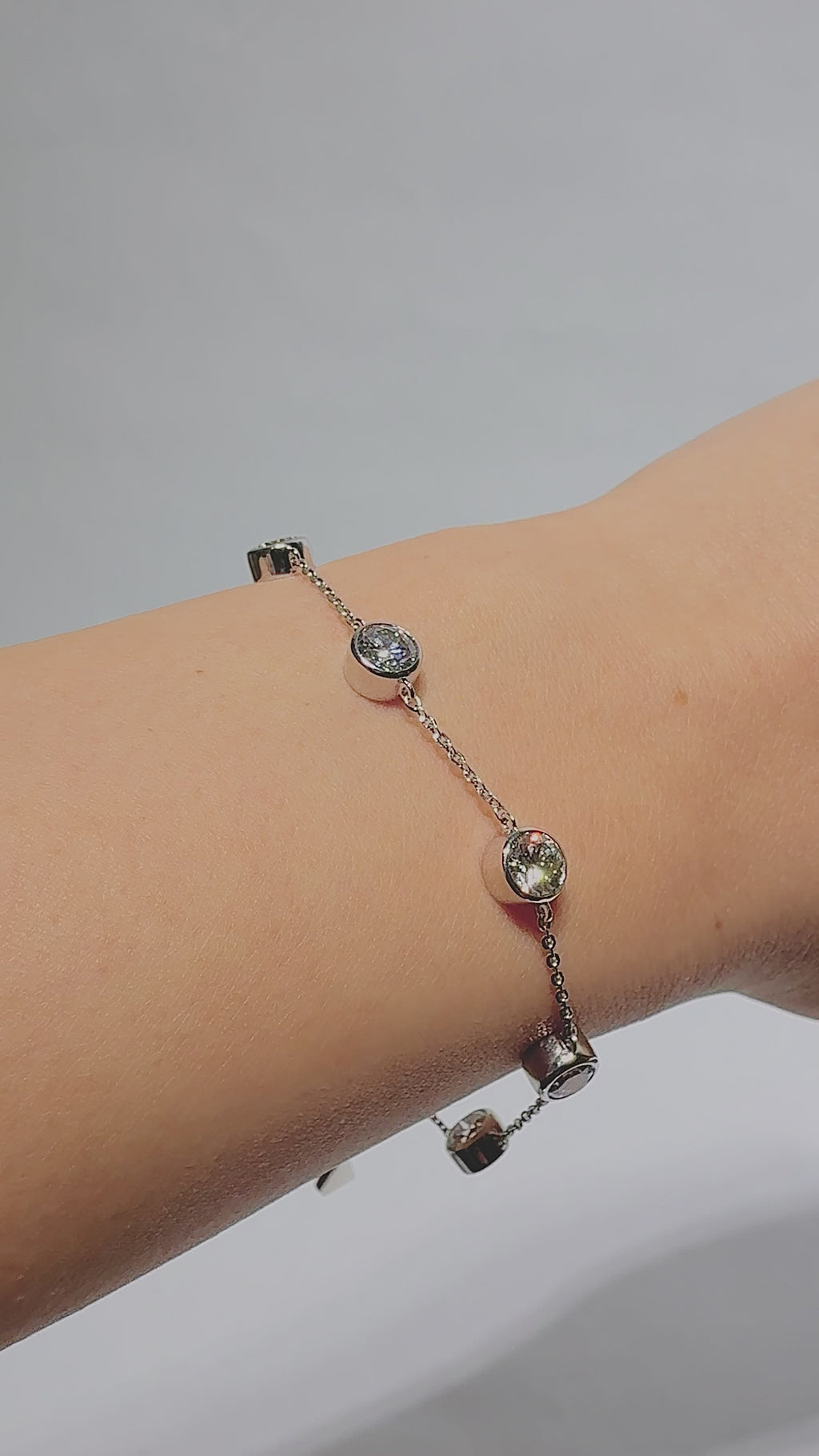 Eclipse Round Station Chain Bracelet