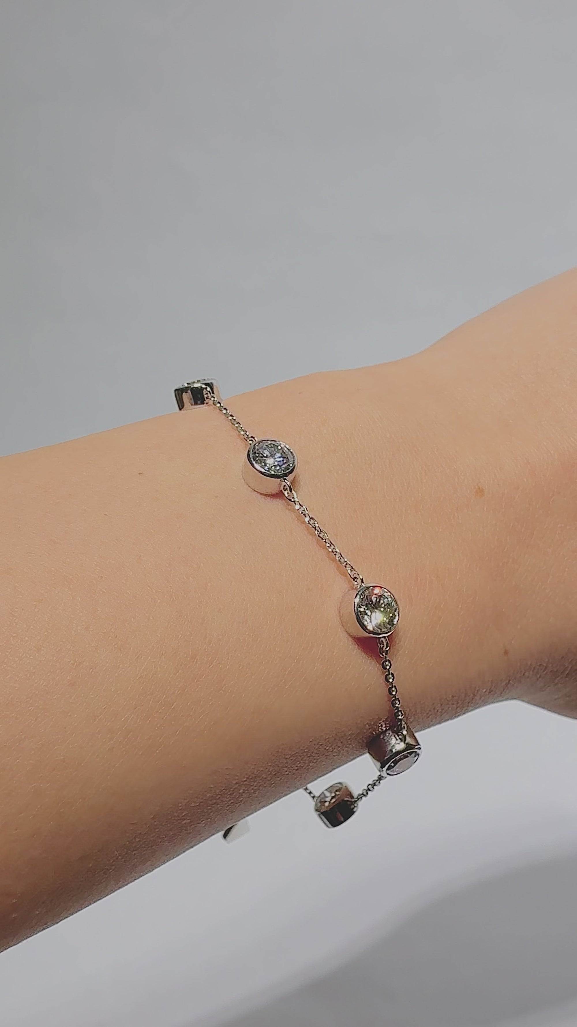 Eclipse Round Station Chain Bracelet